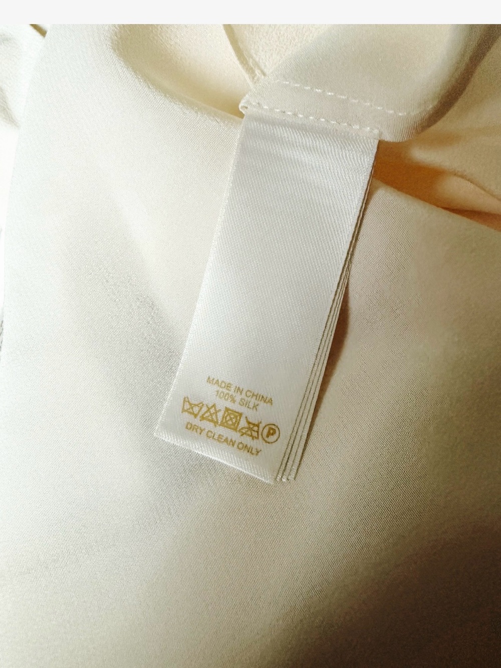 Kate Spade Bow Blouse  Ivory- cream Tie-Neck - Picture 5 of 6